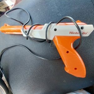 NINTENDO DUCK HUNT GUN